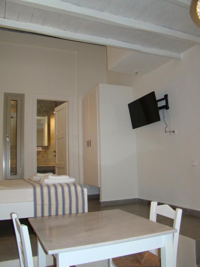 Efi'S Apartments Plaka  Экстерьер фото